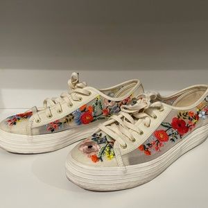 KEDS Rifle Paper Co size 6.5 womens off white sneaker with embroidered flowers